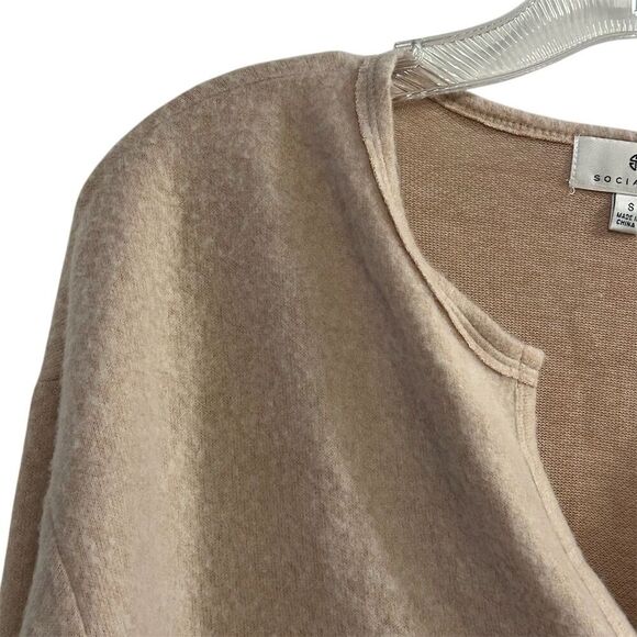 Socialite Women's Beige V-Neck Long Sleeve Blouse Size S Casual Top - Picture 4 of 12